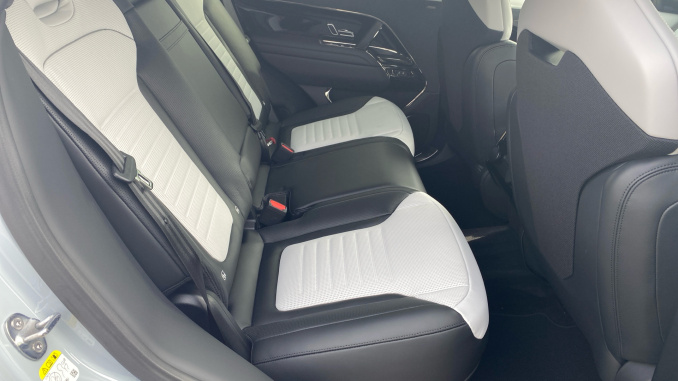 Land Rover Range Rover Sport 4.4 P635 V8 SV 5dr Auto Petrol Estate - Image 45